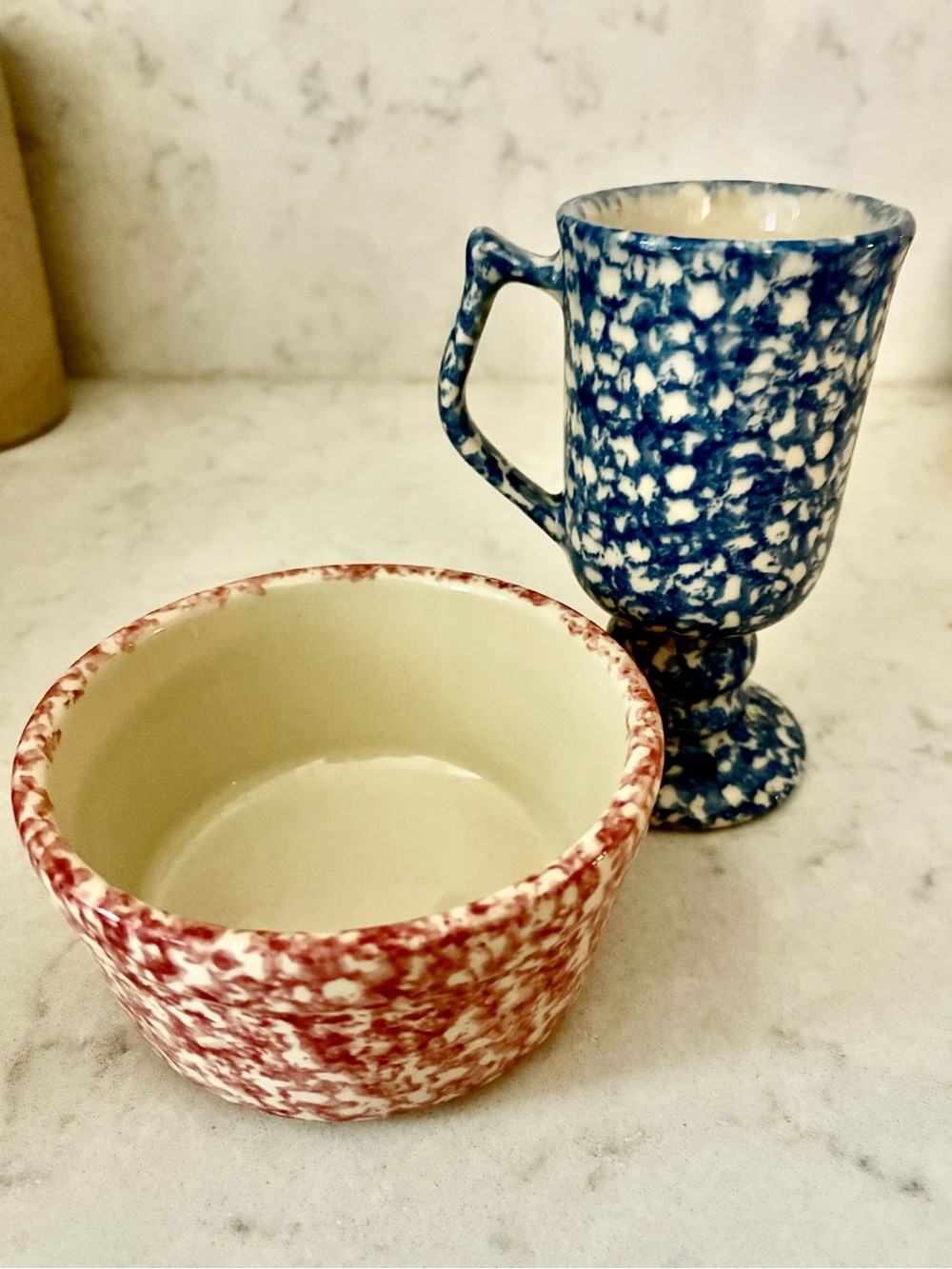 Roseville Pottery spongeware blue drink glass and pink crock